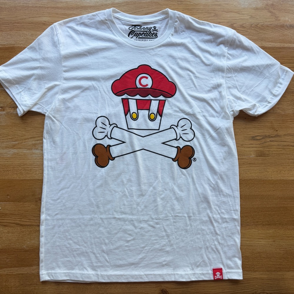 Johnny Cupcakes Super Mario Graphic Tee White Mens Large T-Shirt New no tags